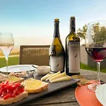 Апартаменты Wine Loft